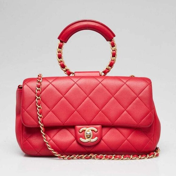 Chanel Red Quilted Lambskin Leather Medium In The Loop Bag - Picture 1 of 11